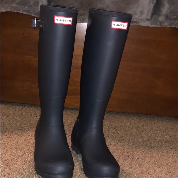 Navy Blue Tall Hunter Rain Boots - Picture 2 of 3